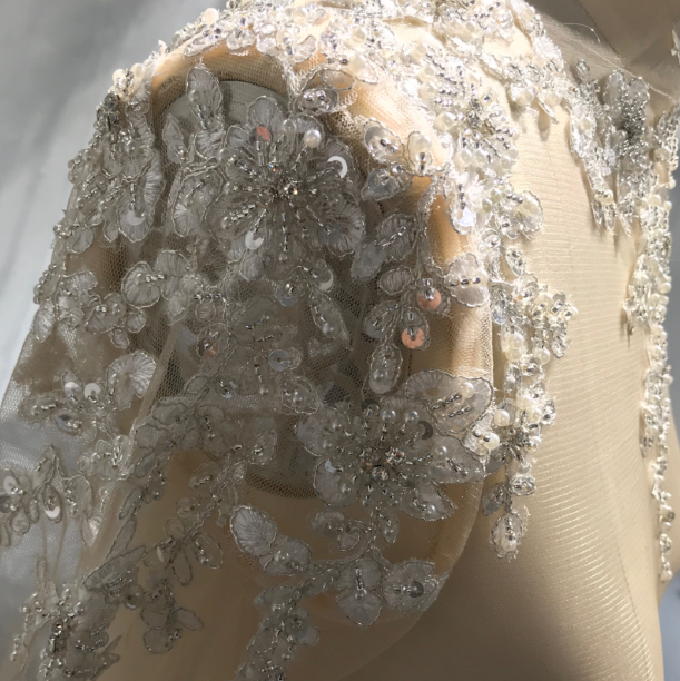 Toptan Tekne Yaka Uzun Kollu Dantel Aplikler Boncuklu Gelin Bolero Dantel Pelerin 12