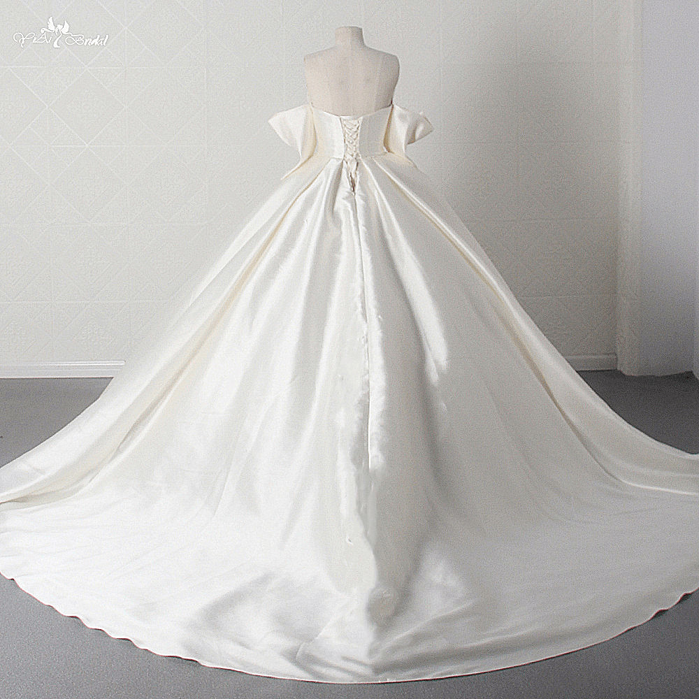 Quality LZ457 Light Champagne Boat Neck Three Quarter Flare Sleeve Soft Satin Wedding Dress Ruched Bridal Gown 14