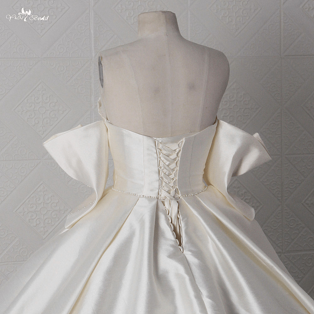 Quality LZ457 Light Champagne Boat Neck Three Quarter Flare Sleeve Soft Satin Wedding Dress Ruched Bridal Gown 17