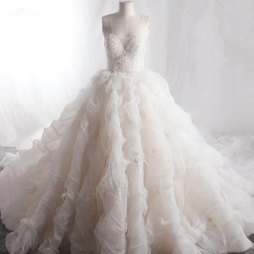 LZ435 Luxury Sweetheart Beading Crystal Sleeveless Wedding Dress Ruffles Feather Ball Gown Cathedral Train 1