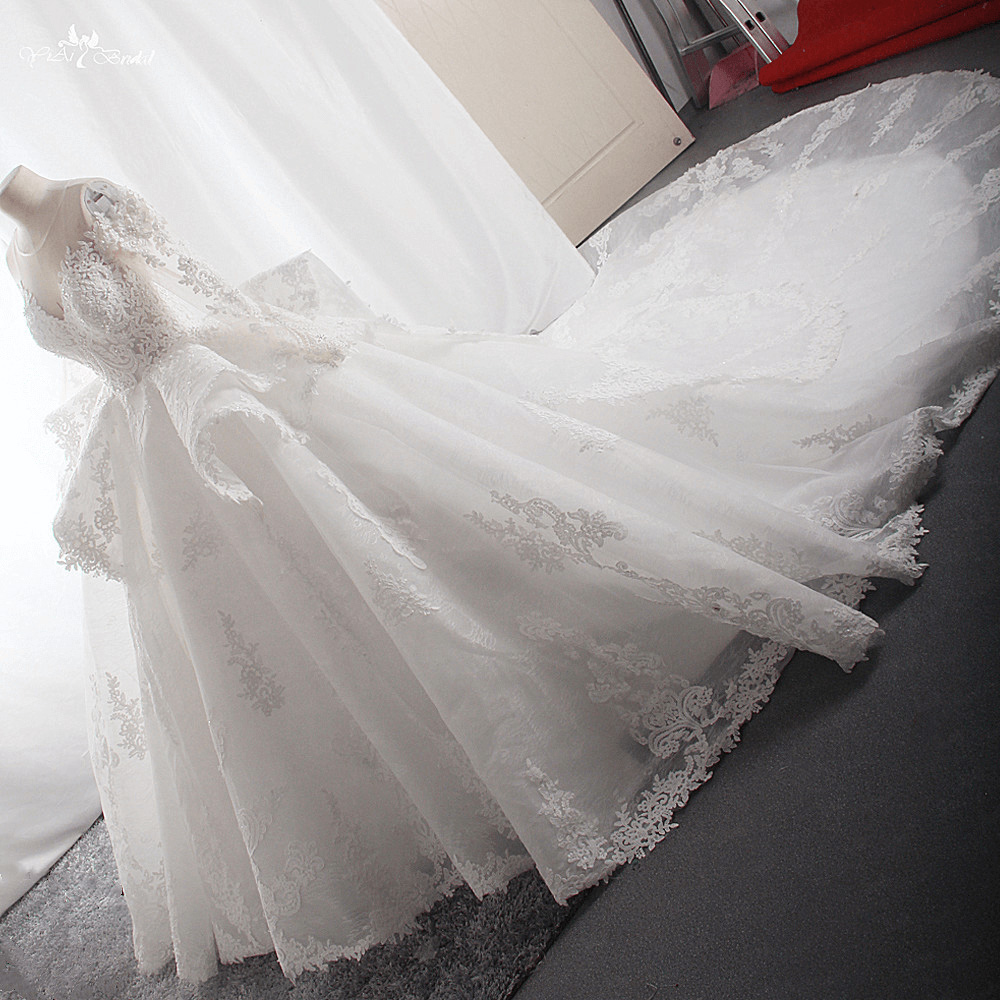 LZ417 Vintage O neck Long Sleeve Ruched Wedding Dress Luxury Beaded Crystal Lace Ball Gown Plus Size Vestido De Noiva 9