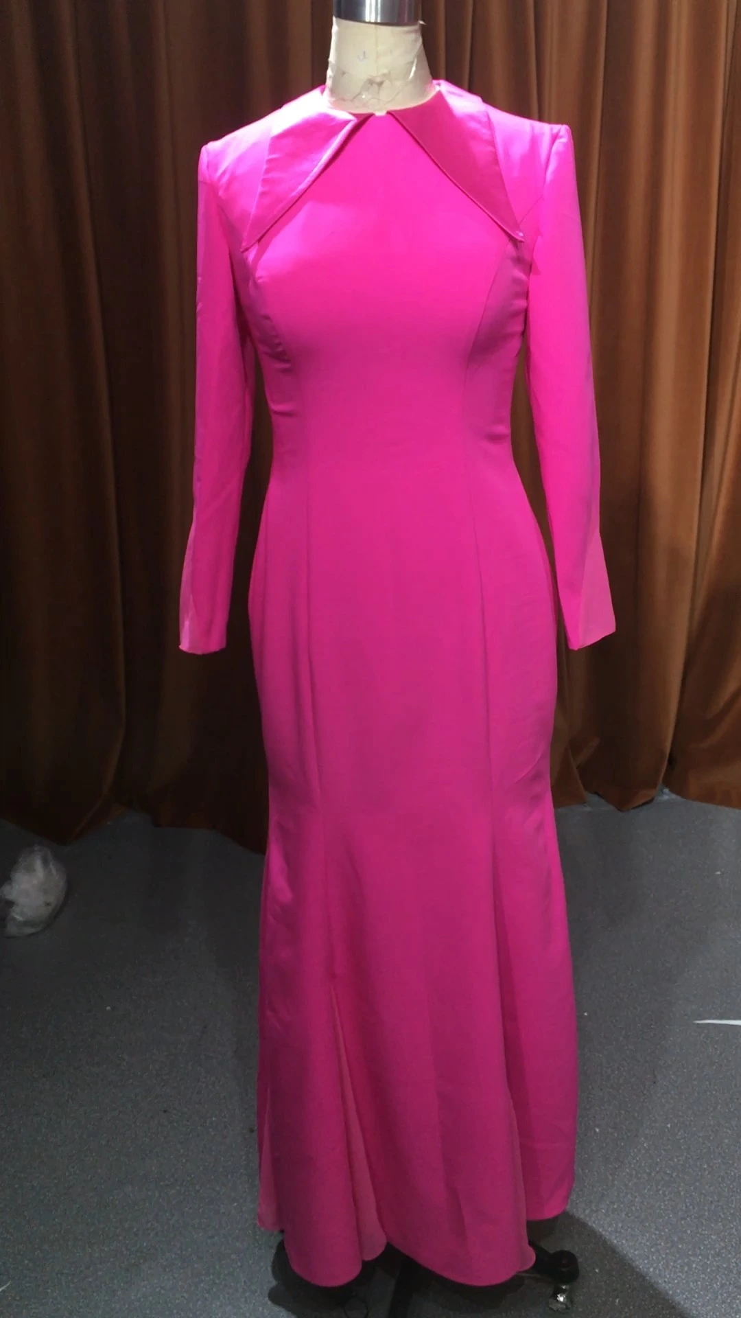 Special Suit Collar High Neckline Chic Wedding Guest Dress RSE989 Sukienka Maxi W Kolorze Fuksji 1