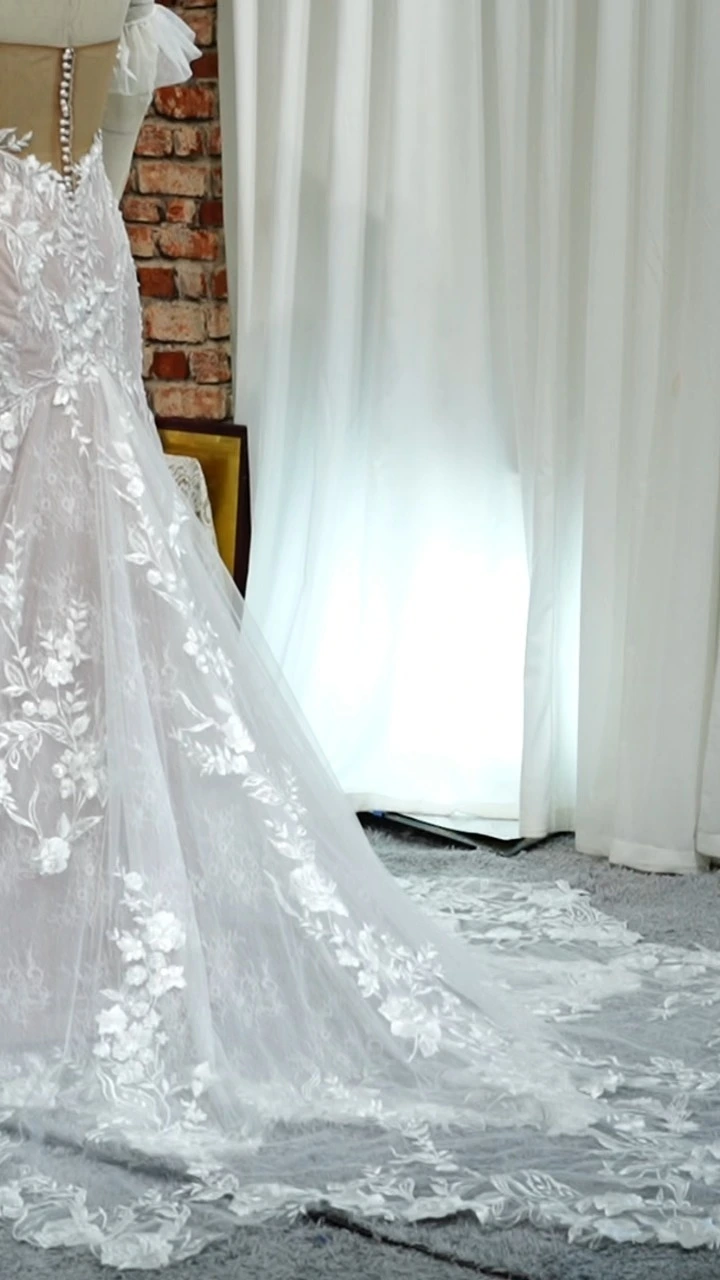 Abiti da sposa su misura RSW2121 Abito da sposa a sirena in pizzo con maniche lunghe staccabili e spalle scoperte 1