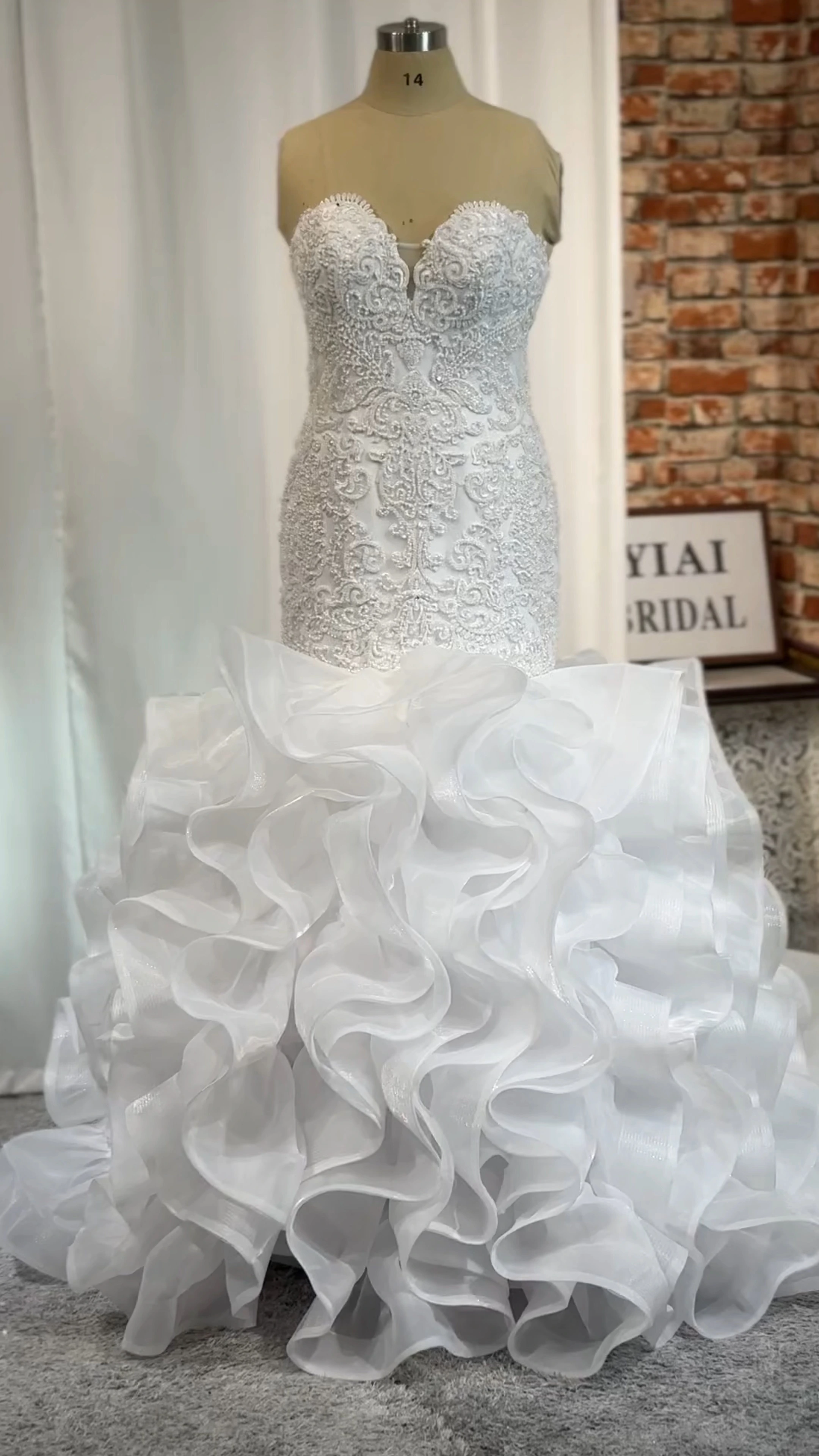 RSW2260 Made White Ruffle Dress Princesa Amanda sereia Vestido de noiva Boutique 1