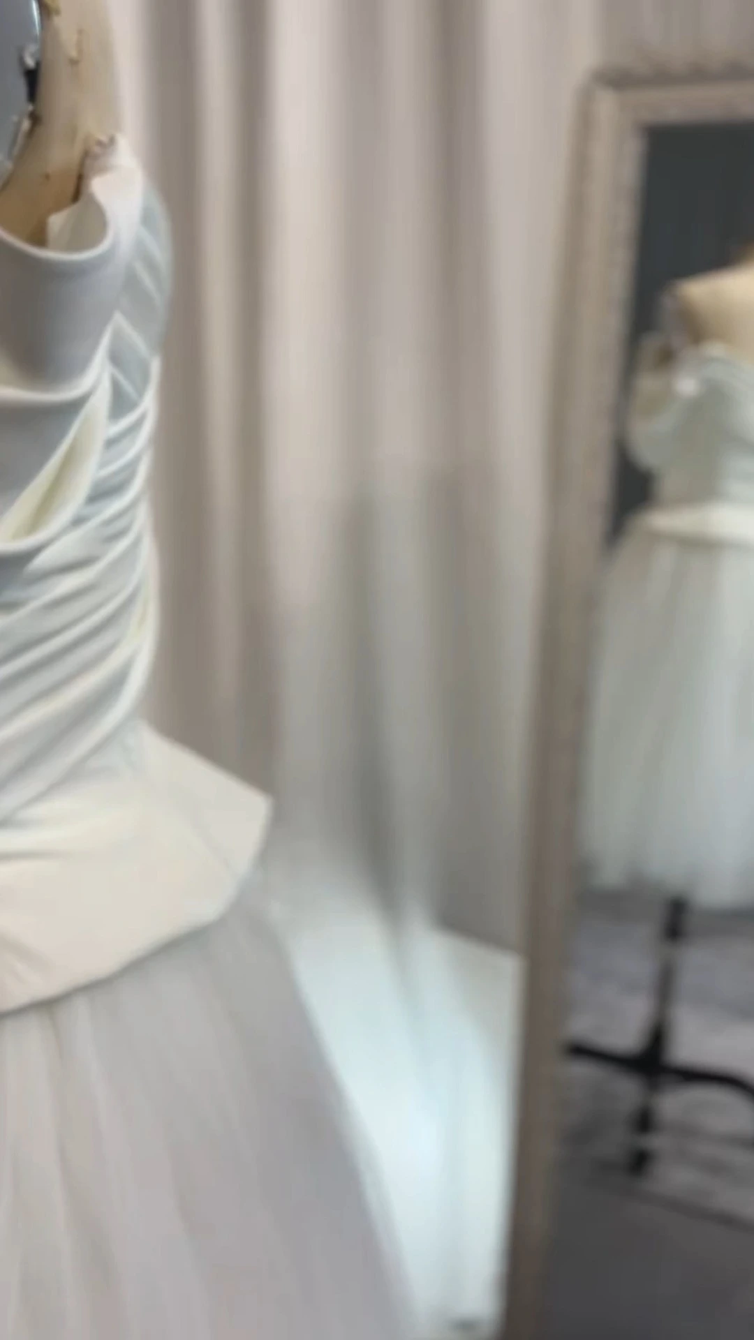 RSW2319 New White Off Shoulder Cinched Waist Tulle Elegant & 낭만적 인 얇은 명사 엘로피먼트 드레스 짧은 라인 웨딩 드레스 1
