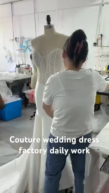 RSW2343 Yiaibridal שמלת כלה מדהימה עם חצאית מתרחבת בתולת ים מיקאדו שמלות כלה ללא כתפיות מחשוף V עמוק עצם מחוך שמלות כלה 1