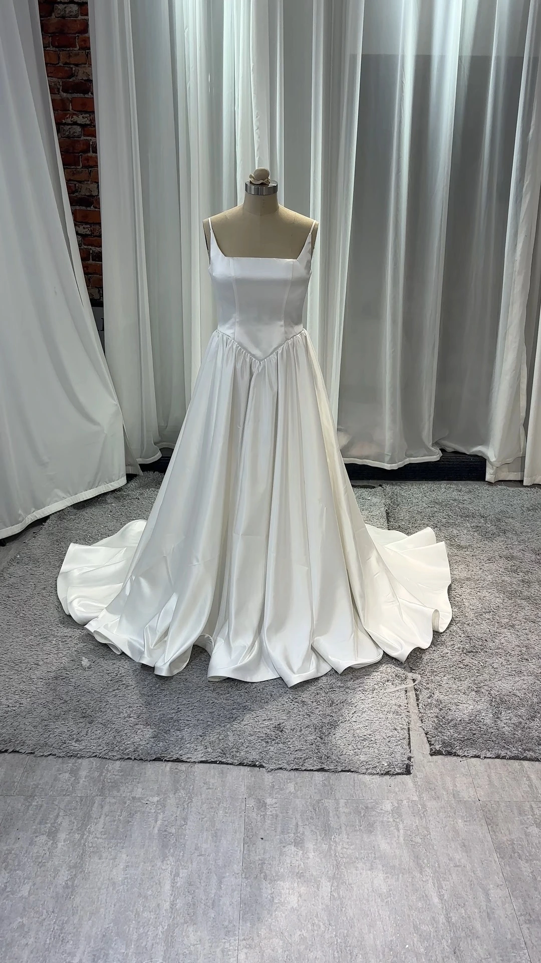 RSW2402 Modern Zarafet A Kesim Kare Yaka Süt Rengi Gelinlik Arka Fermuarlı Süpürgeli Trenli Vestido De Noiva Cepli Kadın Gelinlik 1