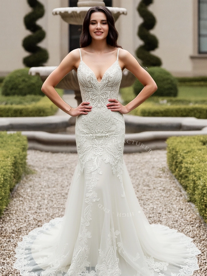 CSQ3 İnce Askılı V Yaka Dar Kesim Dantel Aplikler Denizkızı Essense of Australia Gelinlik Modelleri 1