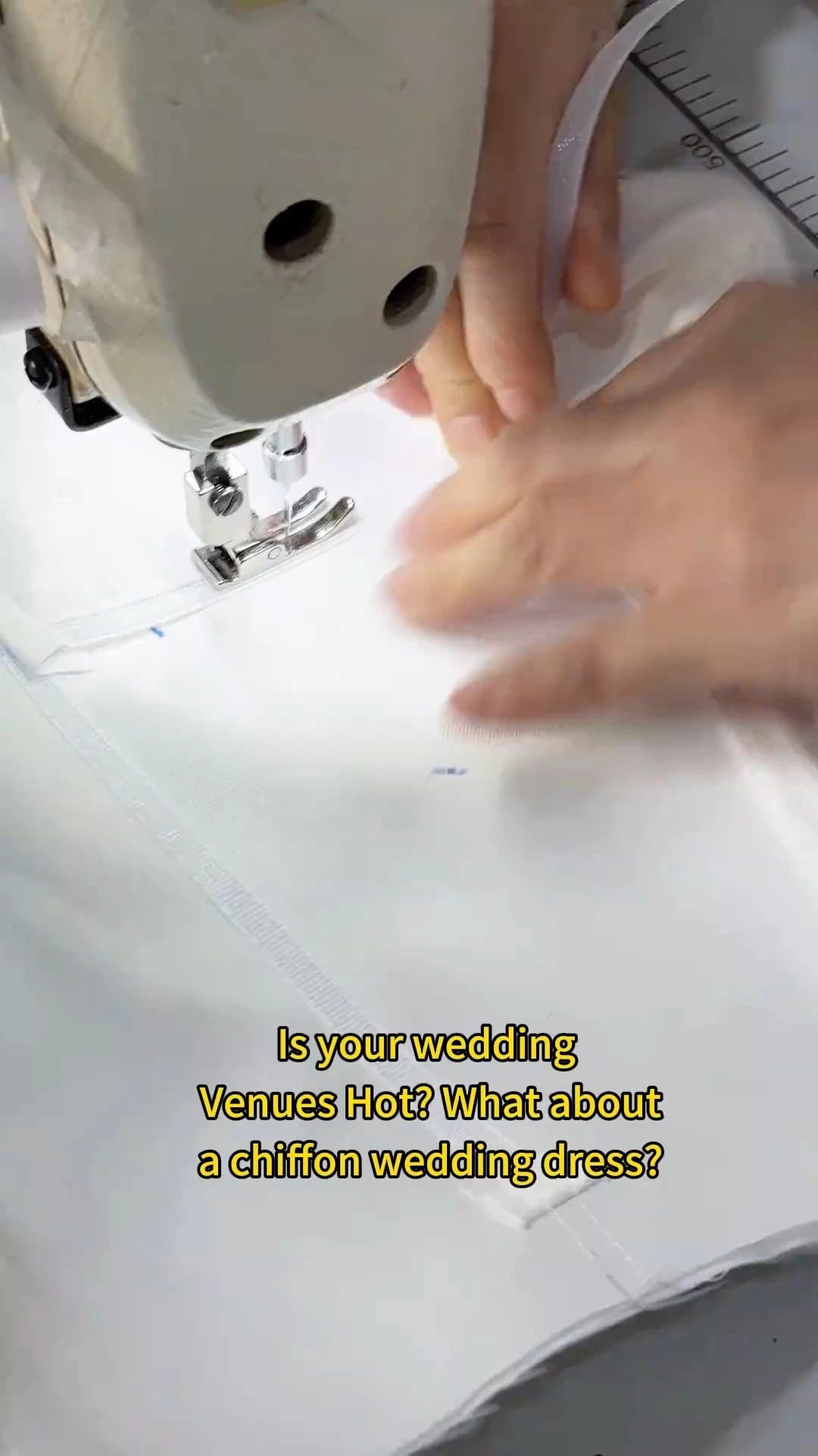 RSW2350 Dantel Gelinlik Omuz Askılı Bohem Gelinlik 1