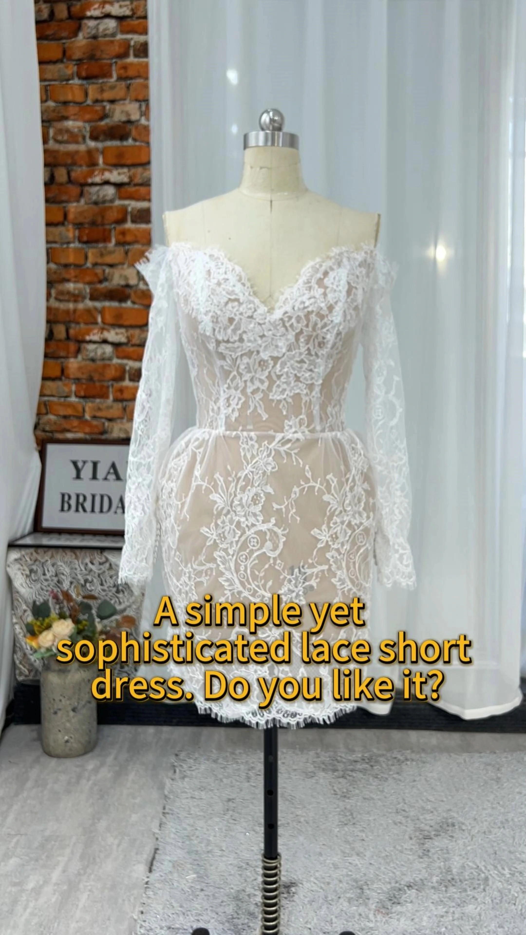 RSW2426 Френска дантелена мини рокля за сватбено парти с дълъг ръкав и отворени рамене, къса булчинска рокля с дантела 1