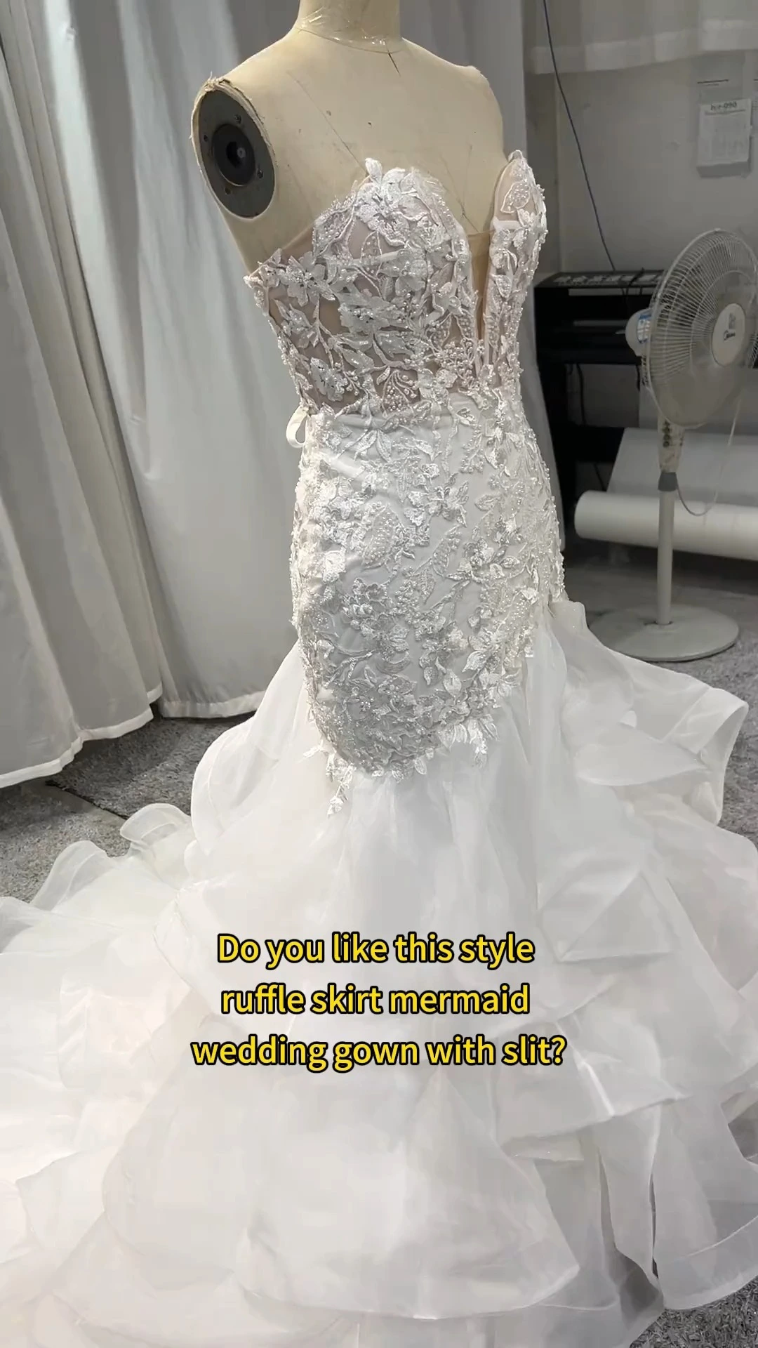 Organza Ruffles Skirt African Wedding Dress Mermaid RSW2399 Design Sweetheart Bride Gown With Slit 1