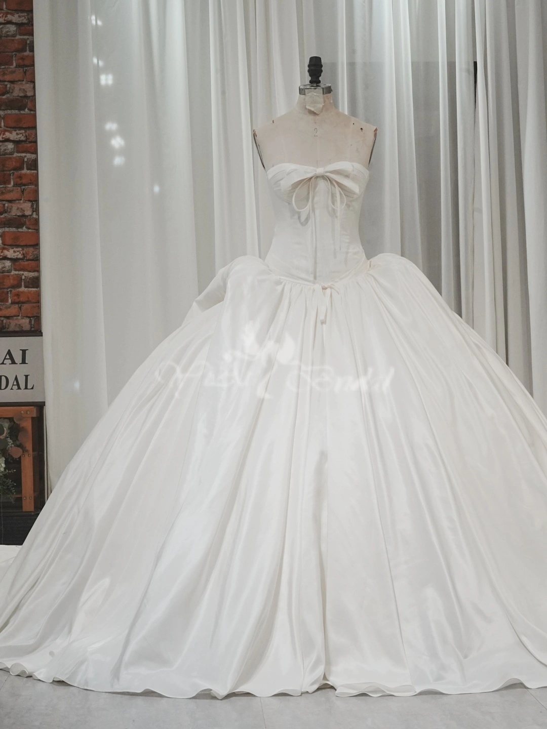 Trending Mermaid Wedding Dress Designs For 2025 RSW2328 Spaghetti Straps Mermaid Wedding Dress Applique Open Back Plus Size Bridal Gown-1775031272359864 1