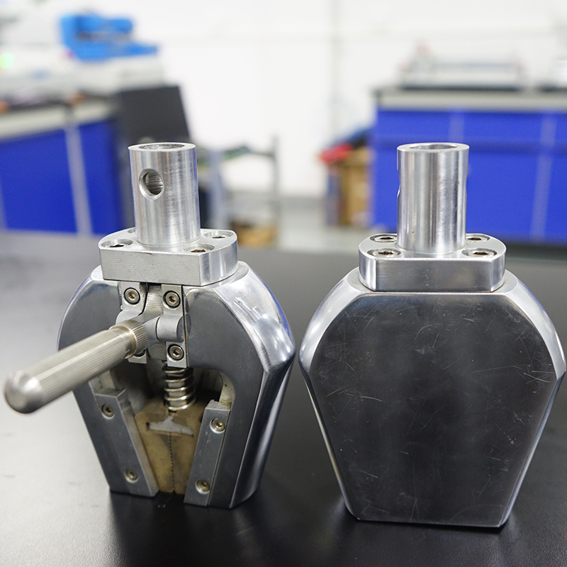 Universal Tensile Test Machine 4