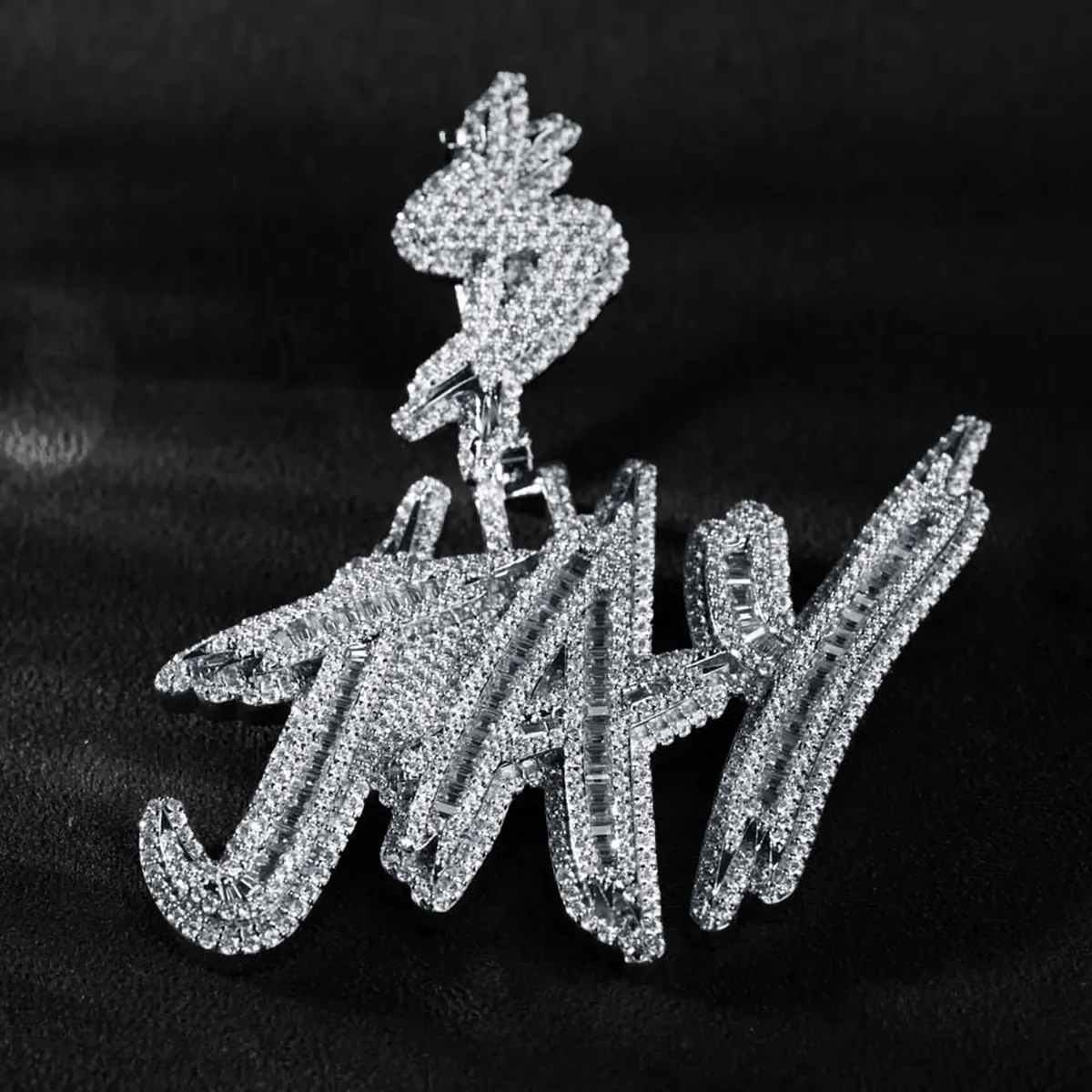 Rock Your Style With Custom Hip Hop Pendants 1
