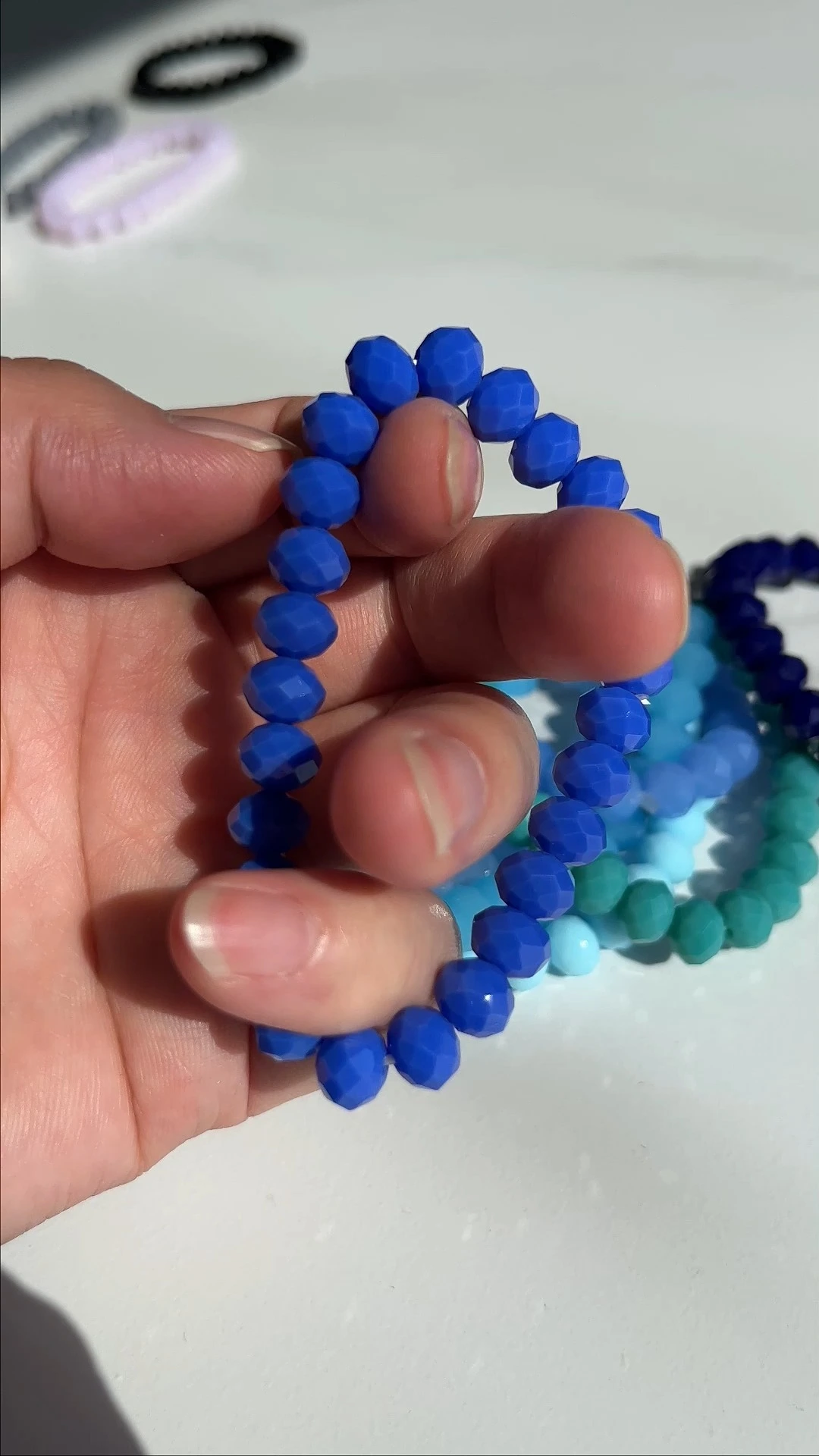 Handmade Faceted Glass Beaded Stretched Bracelet 1