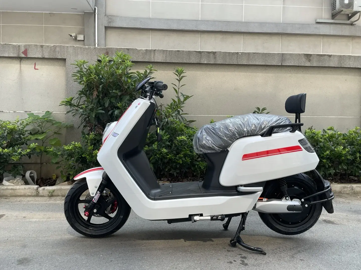 Chonghong Electric Superbike ≤95kg Without BatteryFor Sale 5