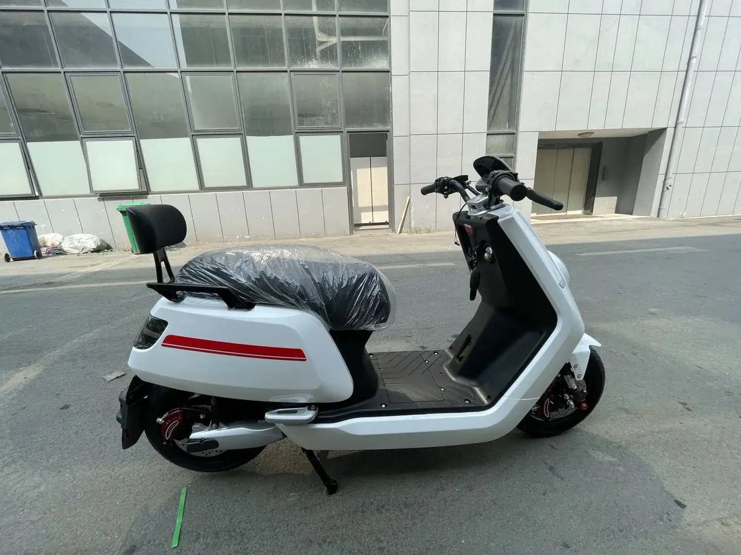 Chonghong Electric Superbike ≤95kg Without BatteryFor Sale 3