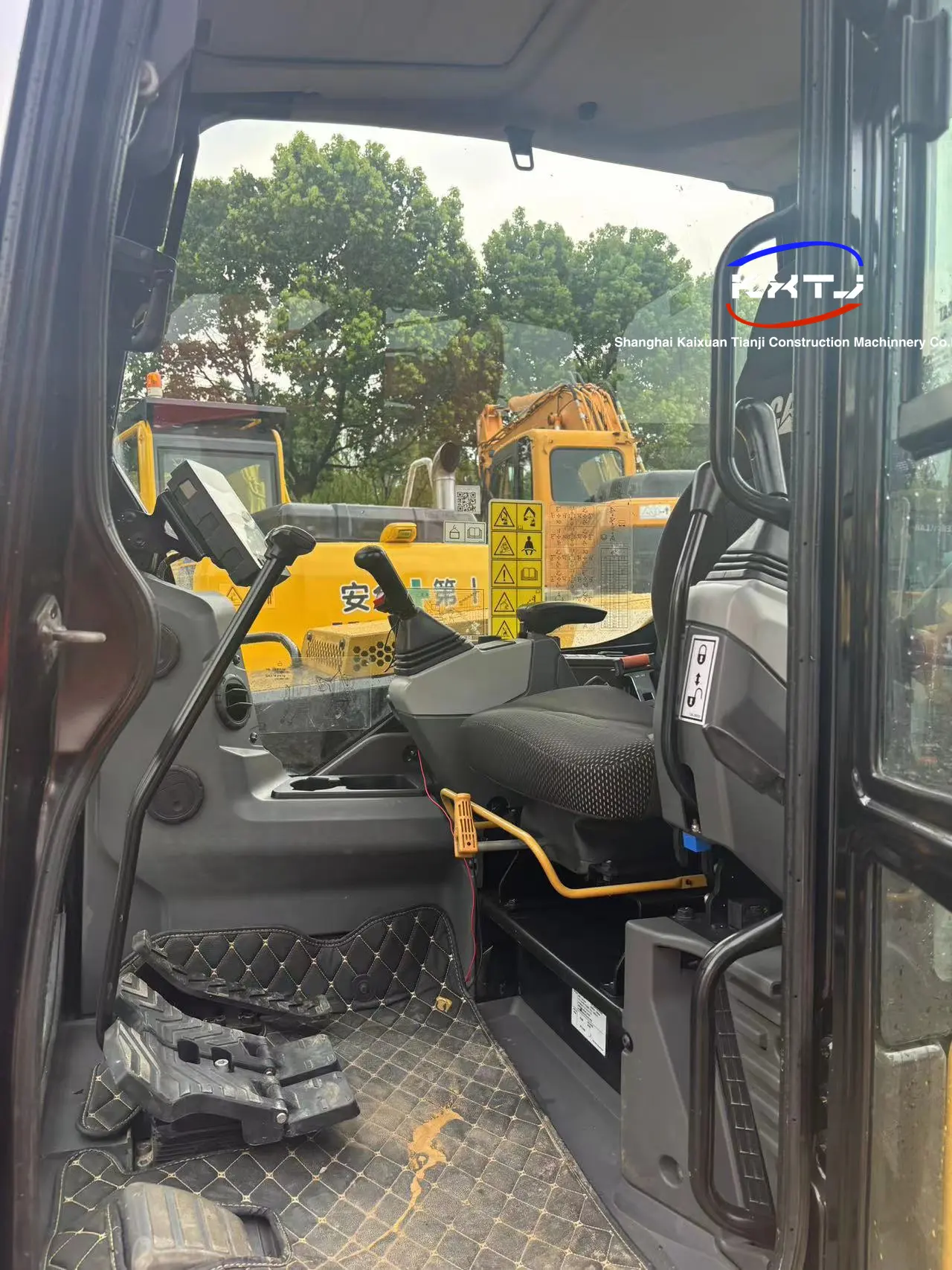 Used Construction Equipment - - KXTJ Excavator 7