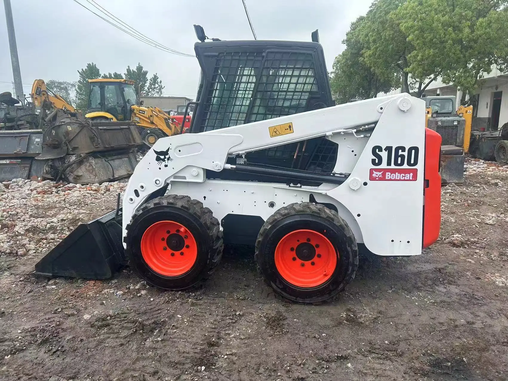 Minipala Bobcat S160 - Attrezzatura da costruzione per carichi pesanti 1