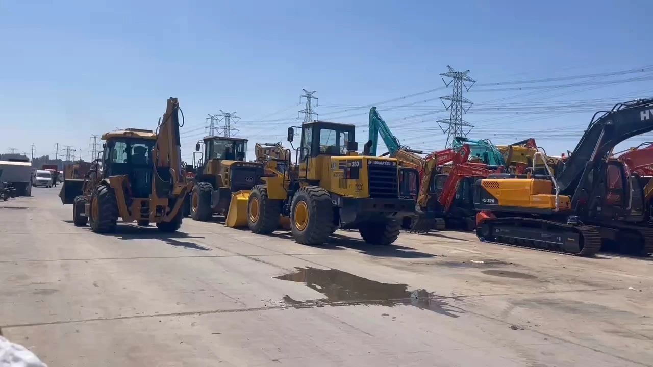 Новый экскаватор-погрузчик Cat 420F 1