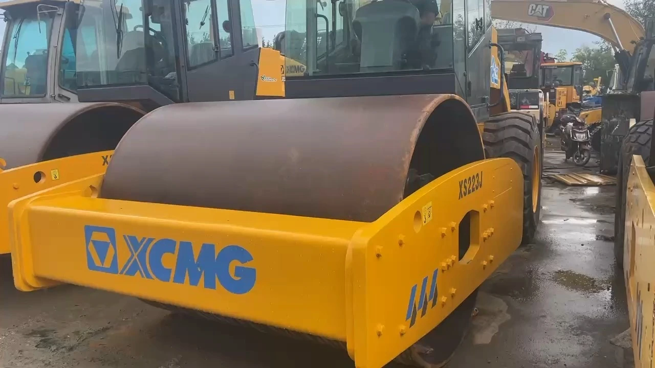 Rullo compressore usato ricondizionato in vendita - Attrezzature edili per carichi pesanti 1