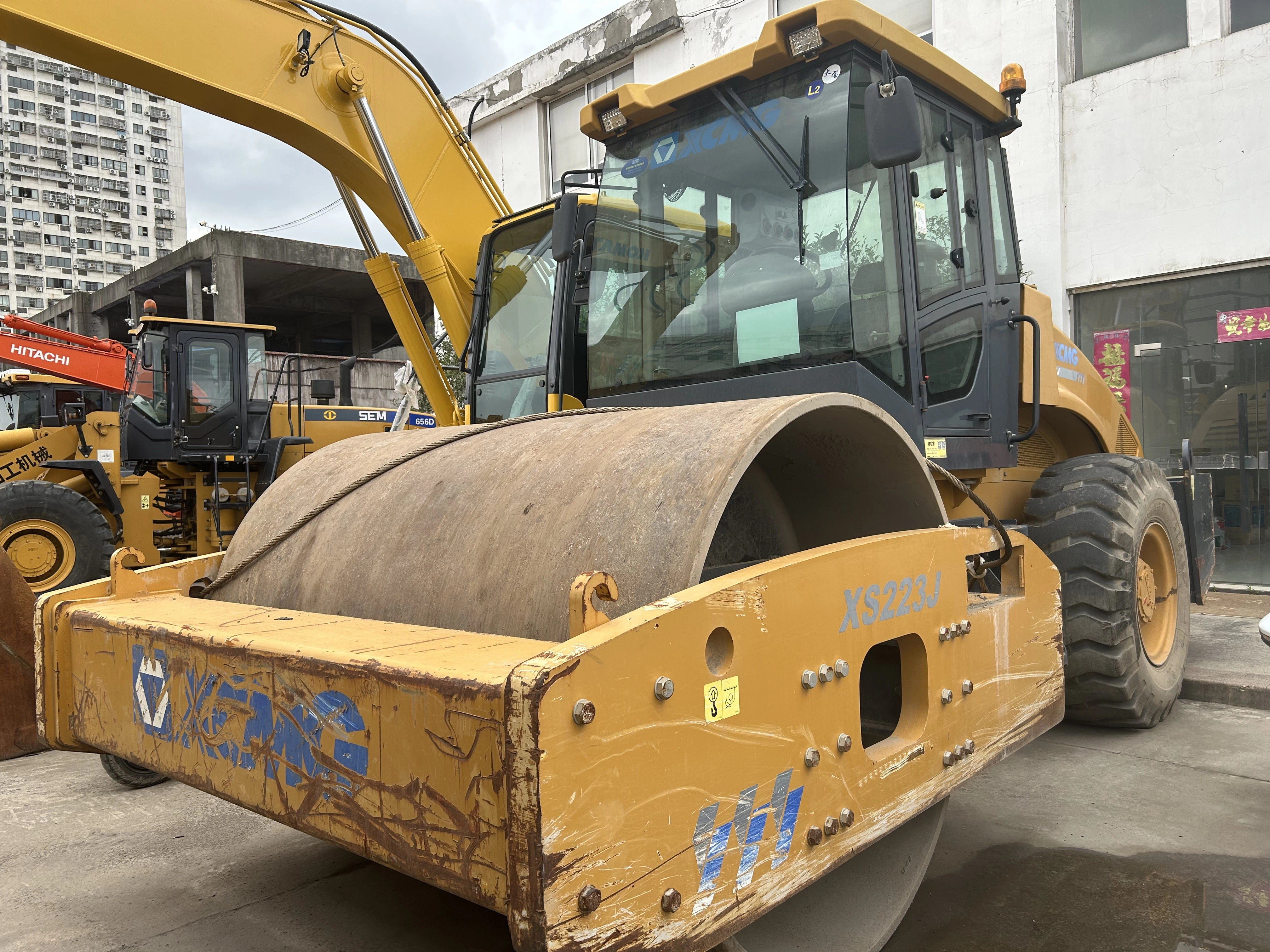 Refurbished Used Road Roller for Sale - Heavy-duty Construction Equipment 1