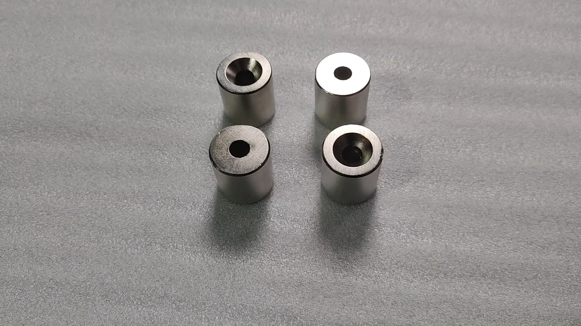 Magneți cilindrici din neodim (NdFeB) SM-03152026 cu înveliș NiCuNi încastrat 1