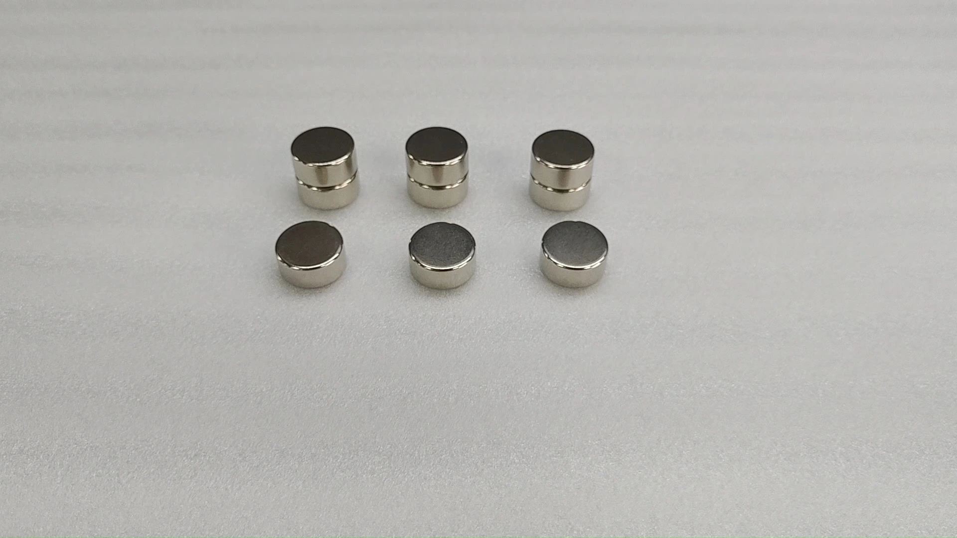 SM-03152030 Cylinder Neodym Ndfeb-magnet Högkvalitativ med NiCuNi-beläggning 1