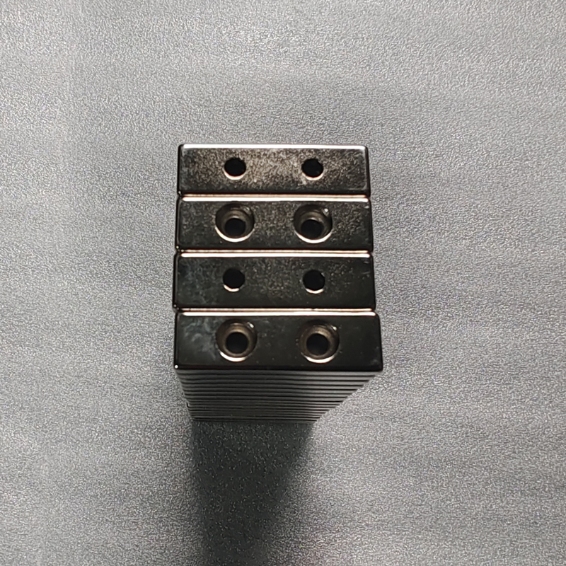 SM-03152034 Kraftig rektangulær neodym Ndfeb forsænket magnet belagt med NiCuNi 2