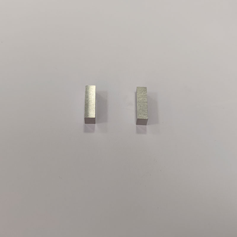SM-0478103 Sintered AlNiCo Short Block Magnets 6.35×6.35×25.4mm 3