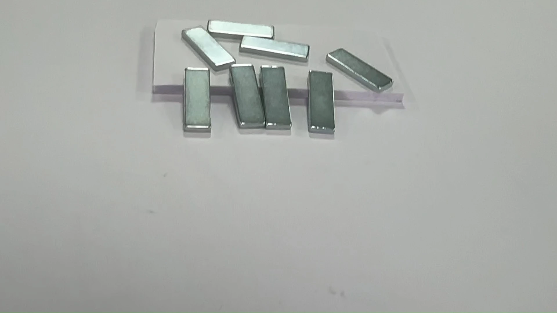 SM-03152048 N40H-kvalitet neodymblockmagnet 30x10x3mm, zinkbelagd stark sällsynt jordartsmetall NdFeB-magnet 1