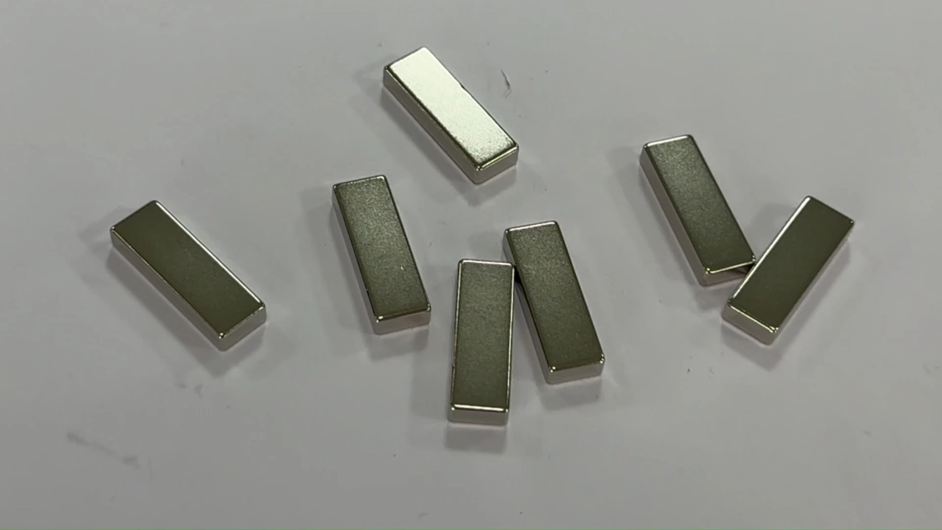 SM-03152049 Neodymblockmagnet av kvalitet N50, 30x10x5mm, NiCuNi-belagd stark NdFeB-magnet av sällsynta jordartsmetaller 1