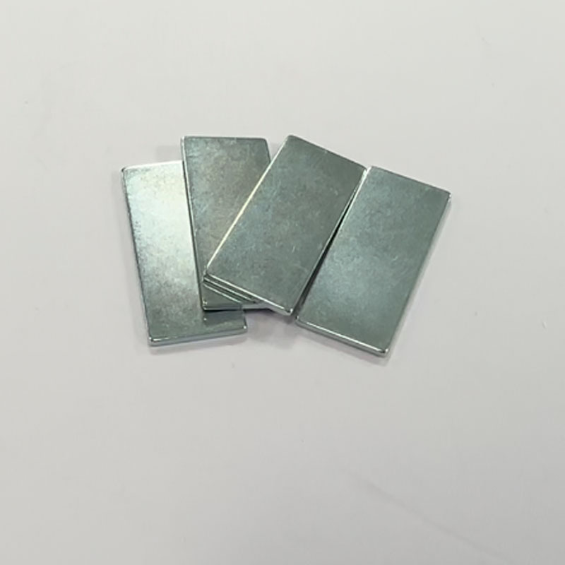 SM-03152050 N38H-kvalitets neodym-blokmagnet 39,5 x 17 x 1,75 mm, zinkbelagt NdFeB sjældne jordarters magnet 1