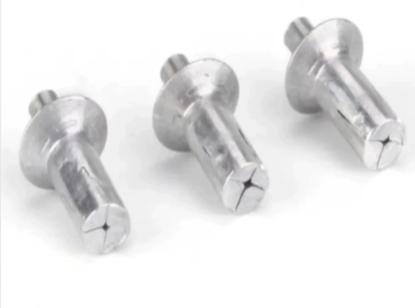 Low Price Wholesale Head Core Stainless Steel Aluminum Rivets M8 M4 Thread Size Flat Head 4mm Length Metric Measurement 1