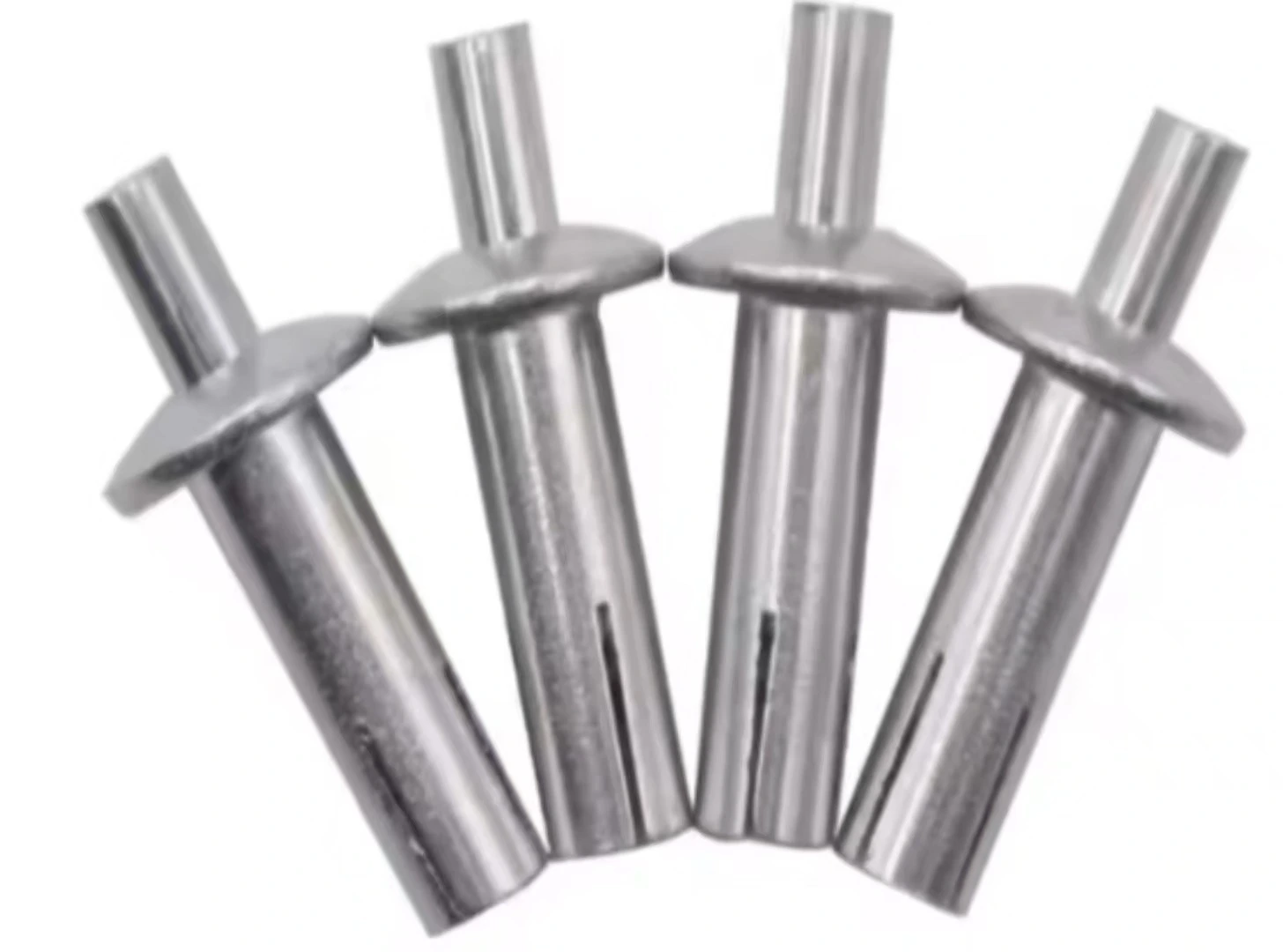 Nouveaux produits explosifs Tous les filetages M8 M4 M14 M18 Longueur 4 mm Finition oxyde noir zingué Tailles personnalisables Rivet à noyau de frappe en aluminium 1
