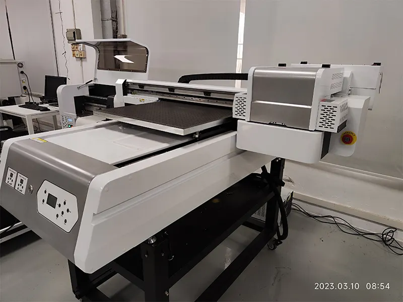Uv Flatbed Printing Machine by PRINTINGPLUS 12