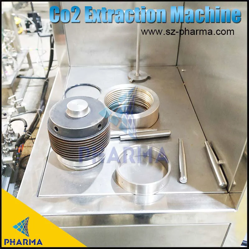 Machine d'extraction de CO2 d'huile de chanvre supercritique d'huile de CBD de 50L * 6 1