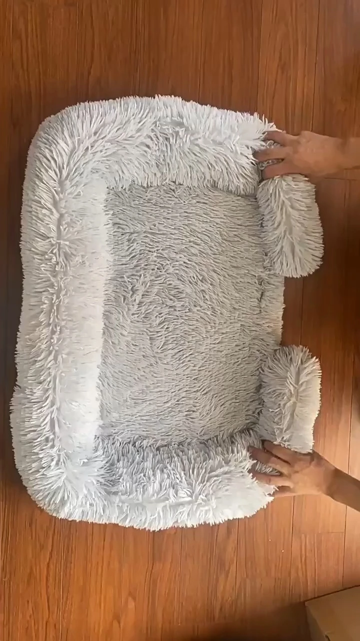 Divano per animali domestici imbottito lungo in peluche per il massimo comfort 1