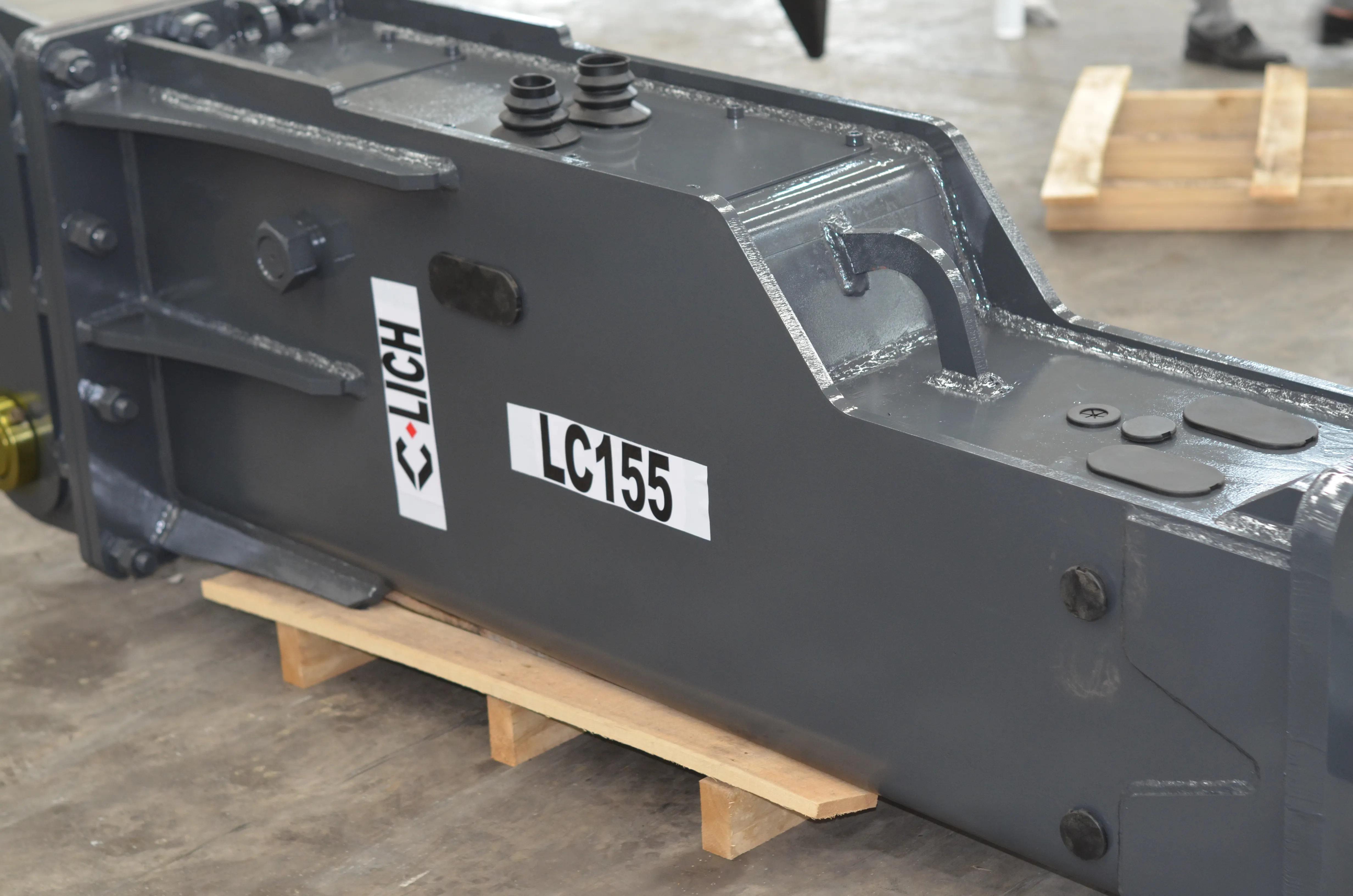 Excavator Breaker Price by LICHMACH 5