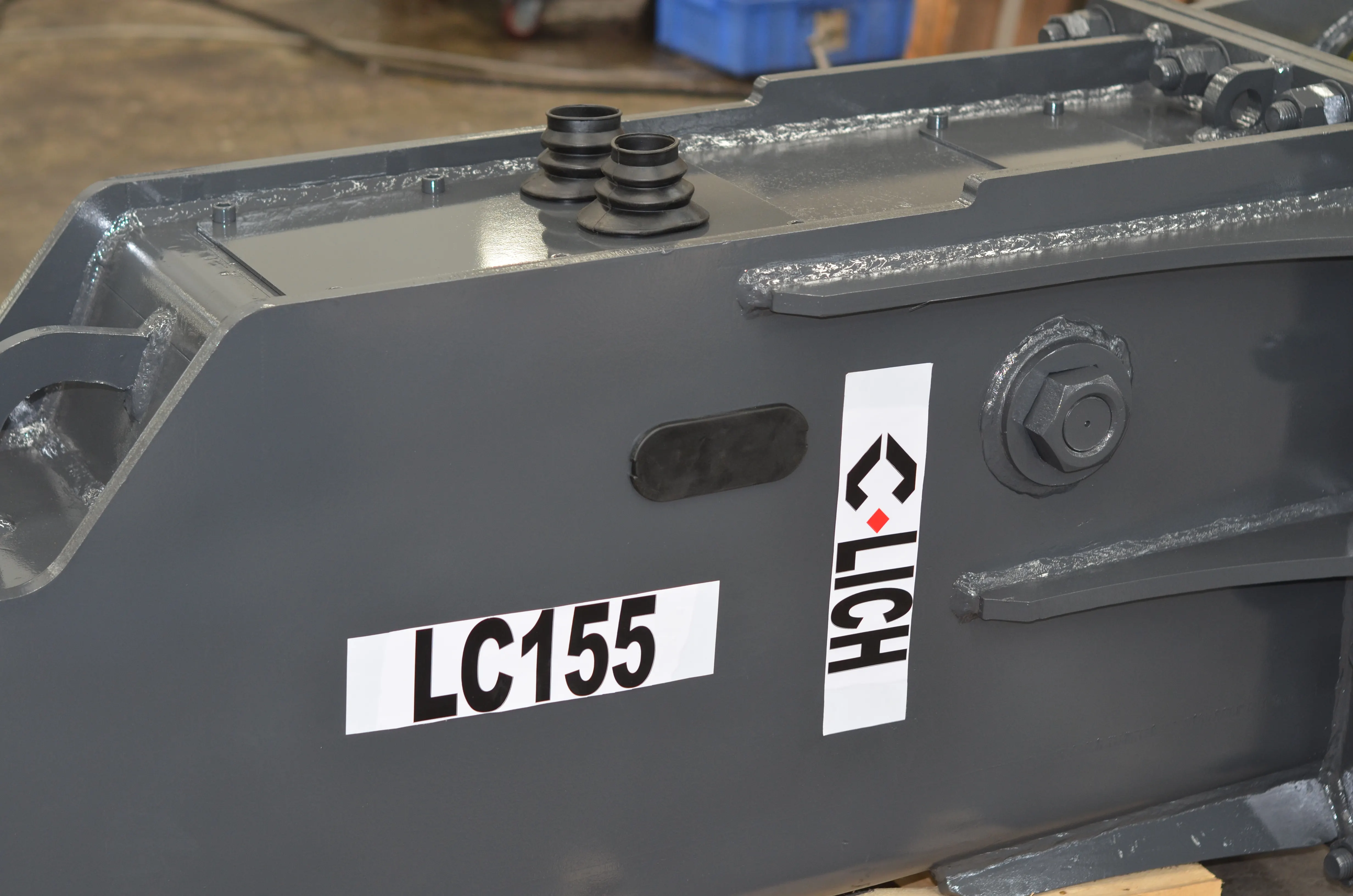 Excavator Breaker Price by LICHMACH 4