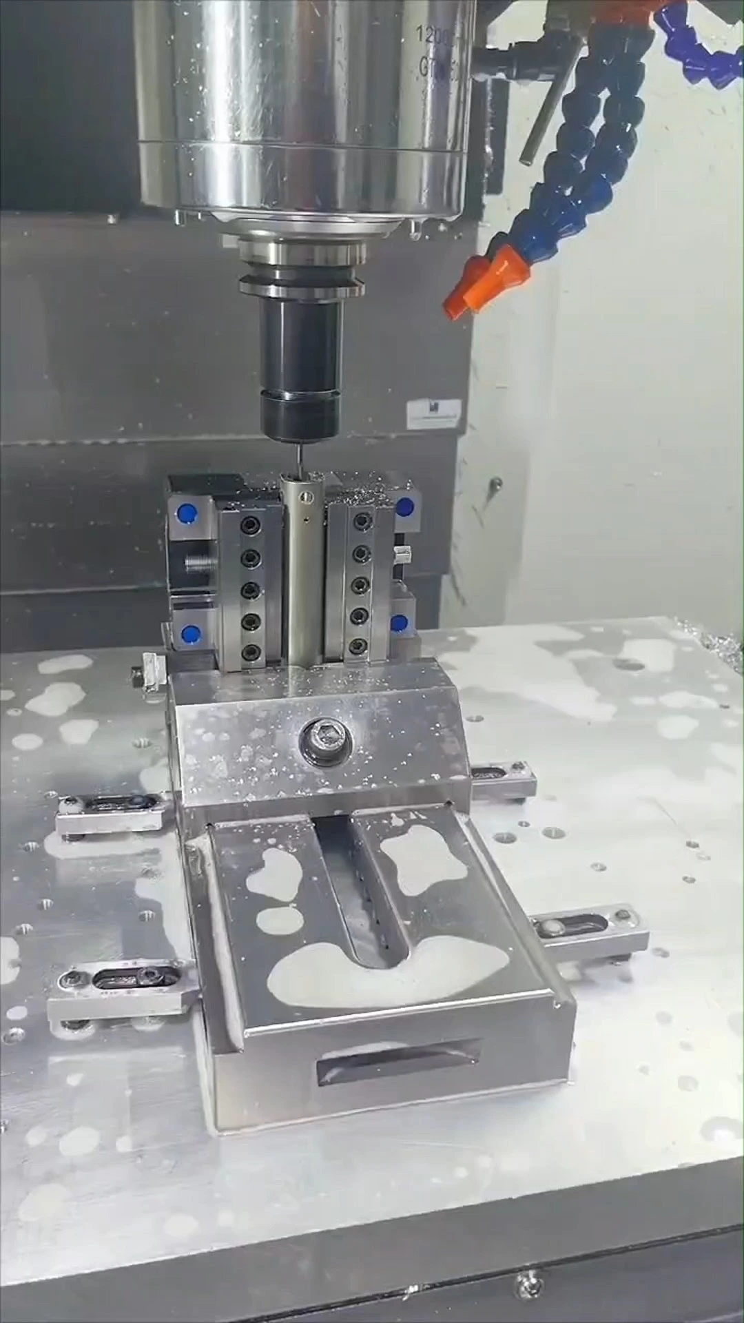 OEM כרסום פליז מותאם אישית חרטת פלדת אל חלד חלקי עיבוד אלומיניום 1