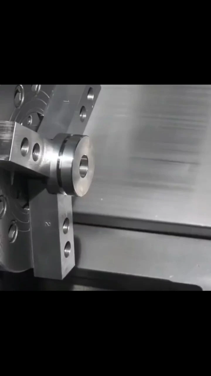 دقة طحن الآلات CNC تتحول الآلات المعدنية لخدمات تصنيع الأجزاء الصلب 1