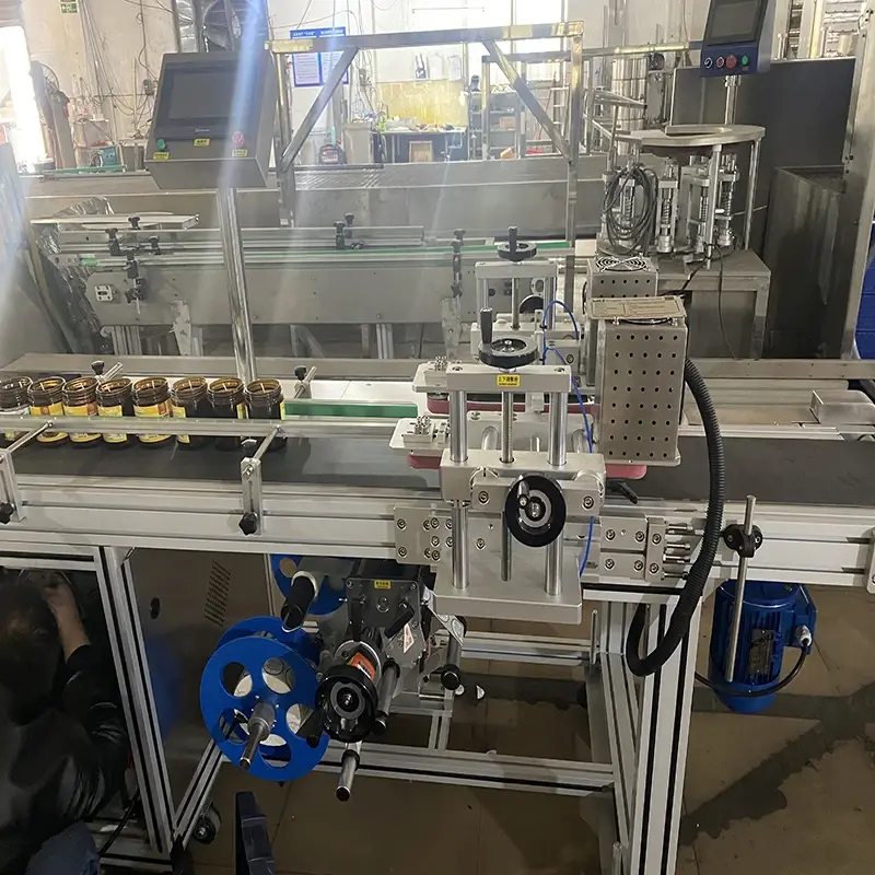 Creative High Speed Labeling Machine with Good Price for Cup Candles 4