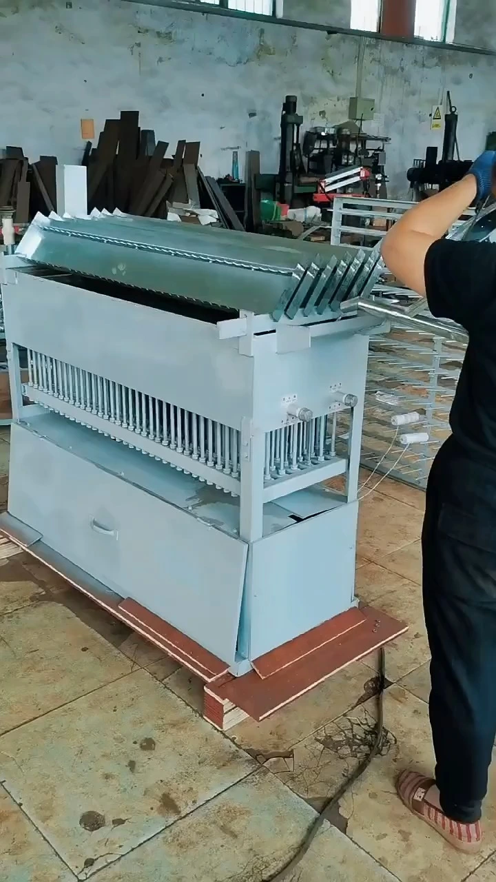 New Manual Machine Cheap Price Pillar Church Candle Making Machine 1