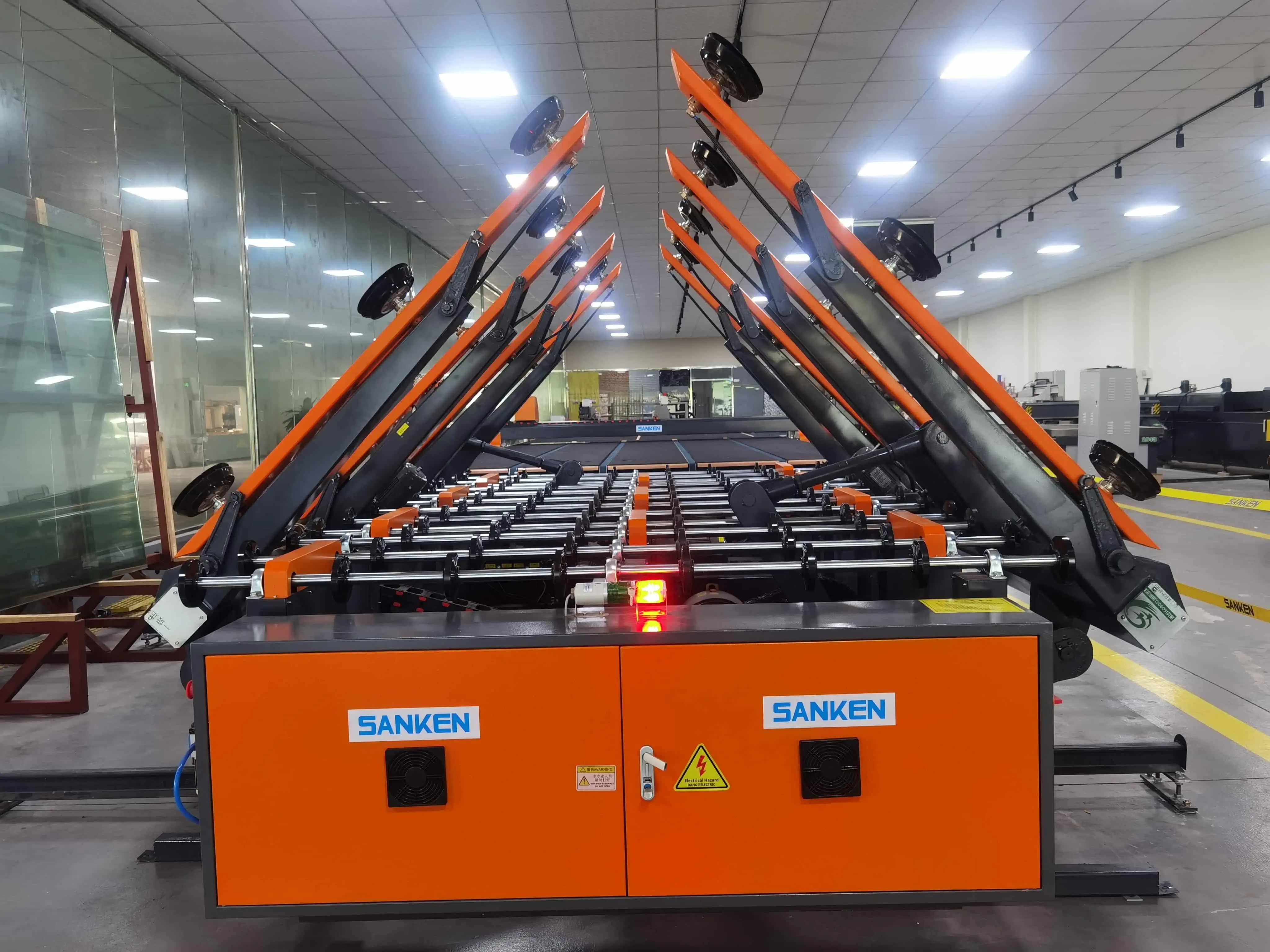 خط إنتاج قطع الزجاج الأوتوماتيكي باستخدام الحاسب الآلي 1