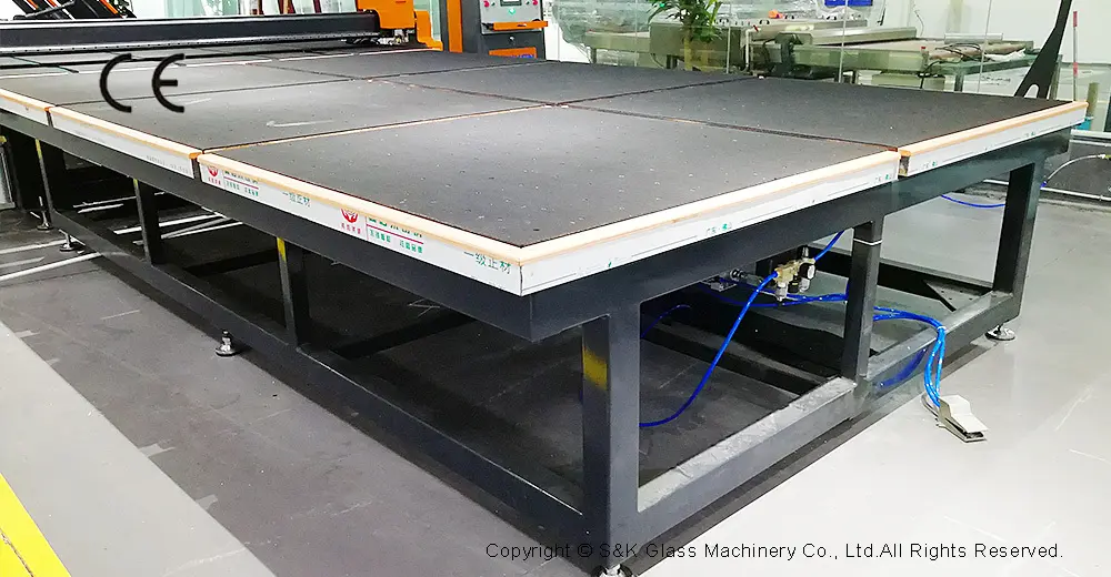 SANKEN Glass Breaking Table