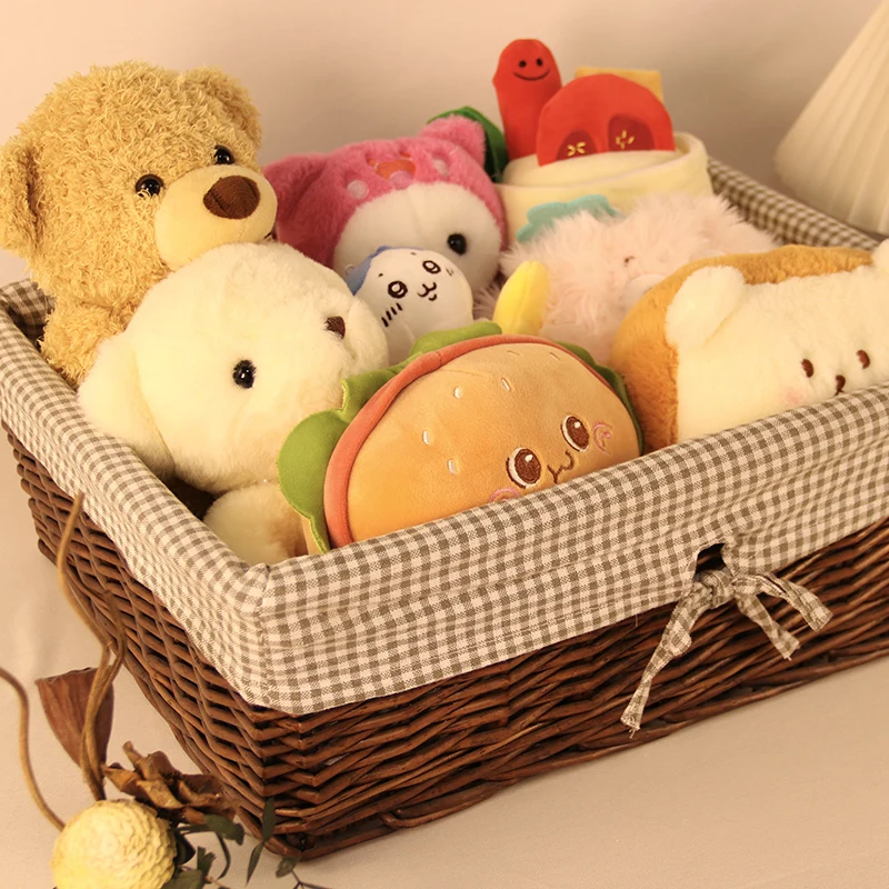 Square shape Willow Storage Trays with four sizes and coffee checks inner lining 1