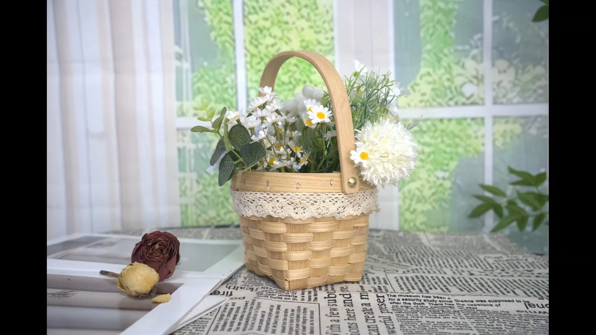 Panier de rangement en bois Panier de doublure intérieure en plastique transparent avec des lacets Banket de décoration avec des ongles de fer conception de renforcement 1