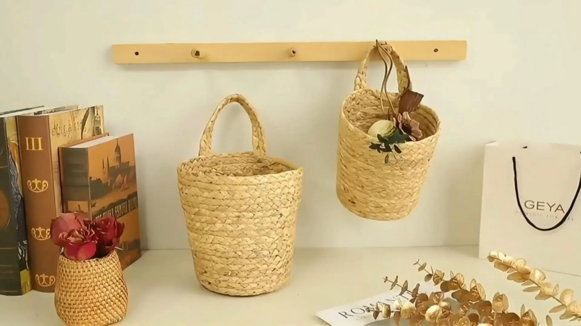 Wall straw storage basket straw flower pot   hung Basket two sizes 1