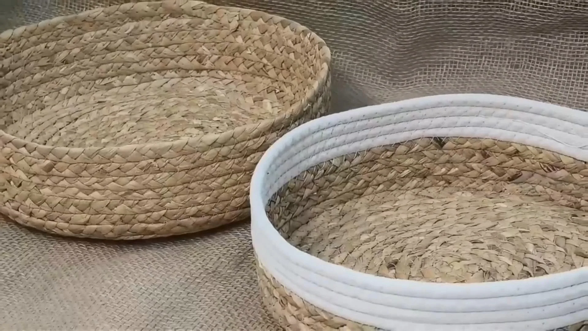 Round Shape Straw Fruits Basket- kitchen storage basket 1